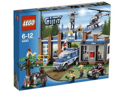 LEGO CITY 4440 LE POSTE DE POLICE EN FORET