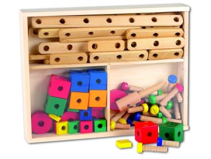 PIECES DE CONSTRUCTION EN BOIS