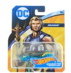 HOT WHEELS : VOITURE AQUAMAN 1:64 - VEHICULE MINIATURE OR ET BLEUE - COLLECTION BATMAN - MATTEL DXM53