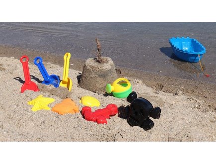 Bateau de plage garni 10 pieces : arrosoir, moules, outils - jouets de plage