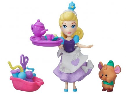 Mini princesse : la seance de couture de cendrillon - Hasbro b5333 - disney princesses - poupee