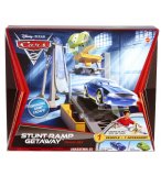 PISTE DE VOITURE CARS 2 RAMPE CASCADE EVASION - CIRCUIT DE VOITURES - MATTEL - V2866